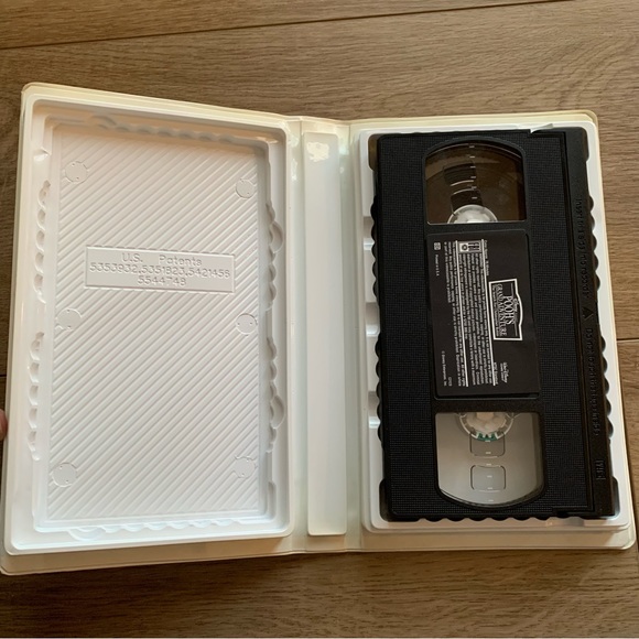 Disney Winnie the Pooh Pooh’s grand adventure movie on vhs tape - Picture 3 of 3